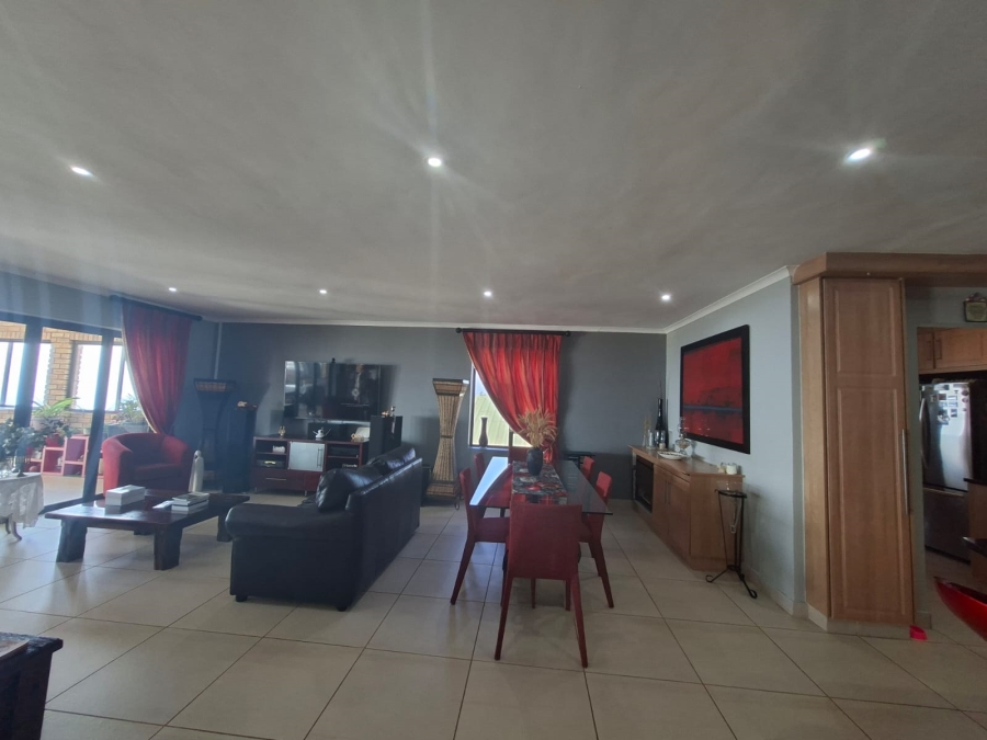 6 Bedroom Property for Sale in Da Nova Western Cape
